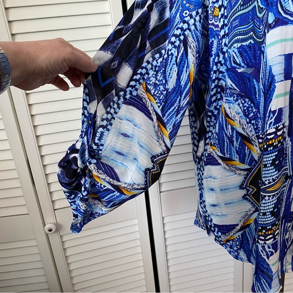 Tribal Blue and White Tunic Top - Picture 9 of 13